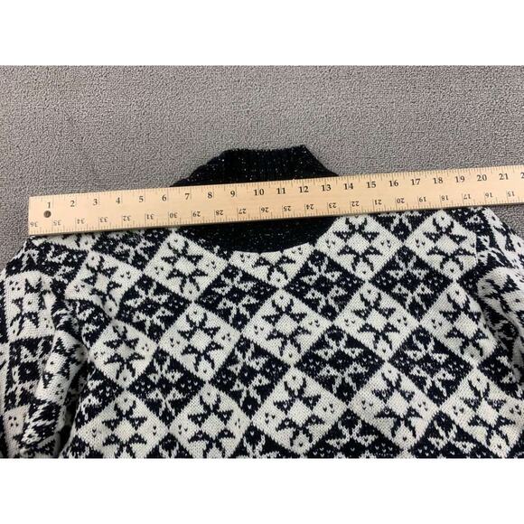 Vintage American Pride Sweater Women M Black Snowflake Pattern Metallic Silver - Picture 4 of 7